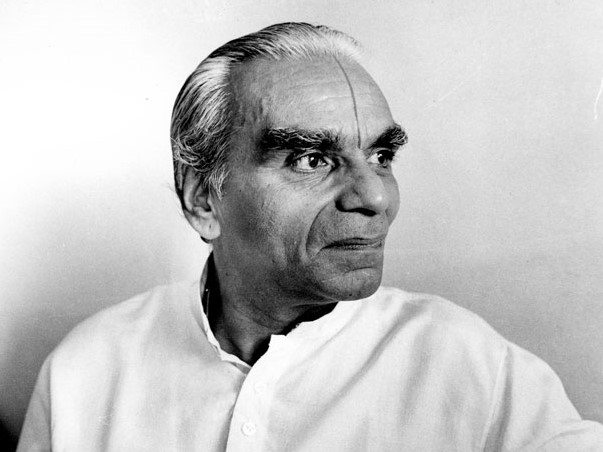 Scintillations of Divinity – BKS Iyengar